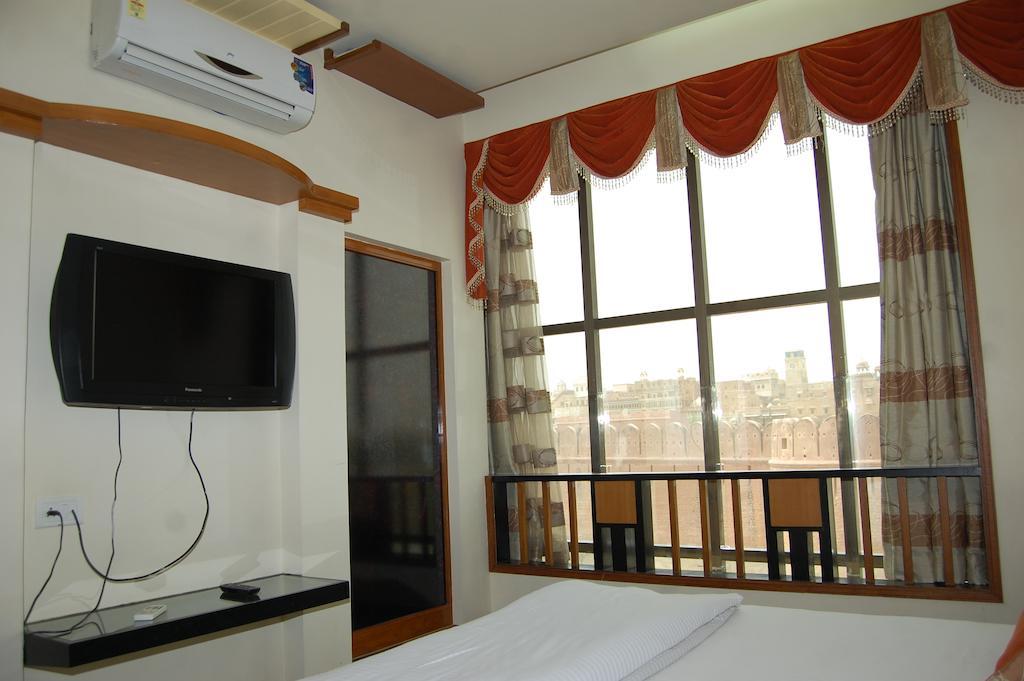 Hotel Metro Palace Bikaner Exterior foto