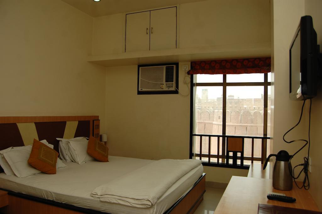 Hotel Metro Palace Bikaner Zimmer foto
