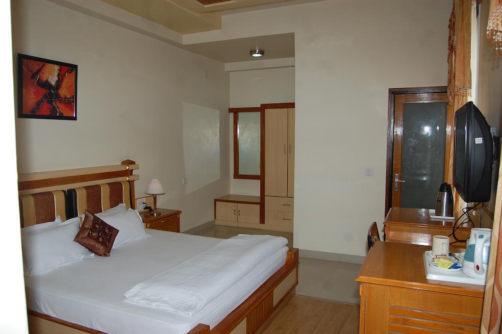 Hotel Metro Palace Bikaner Zimmer foto